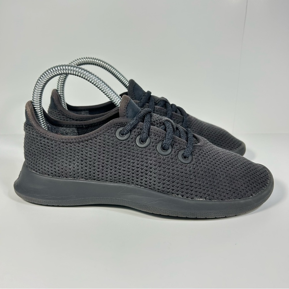 allbirds TR Tree Runners Jet Black (Black Sole) Comfort Running Shoes; Women’s 6